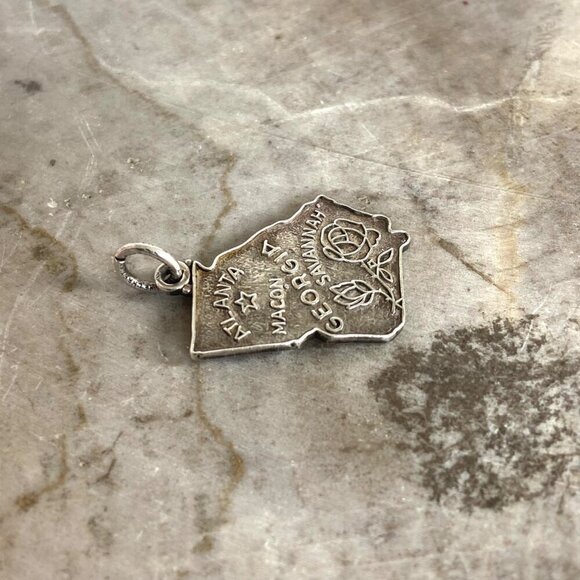 VTG Signed Danecraft Sterling Silver Atlanta Savannah Macon Georgia State Charm - Picture 3 of 16